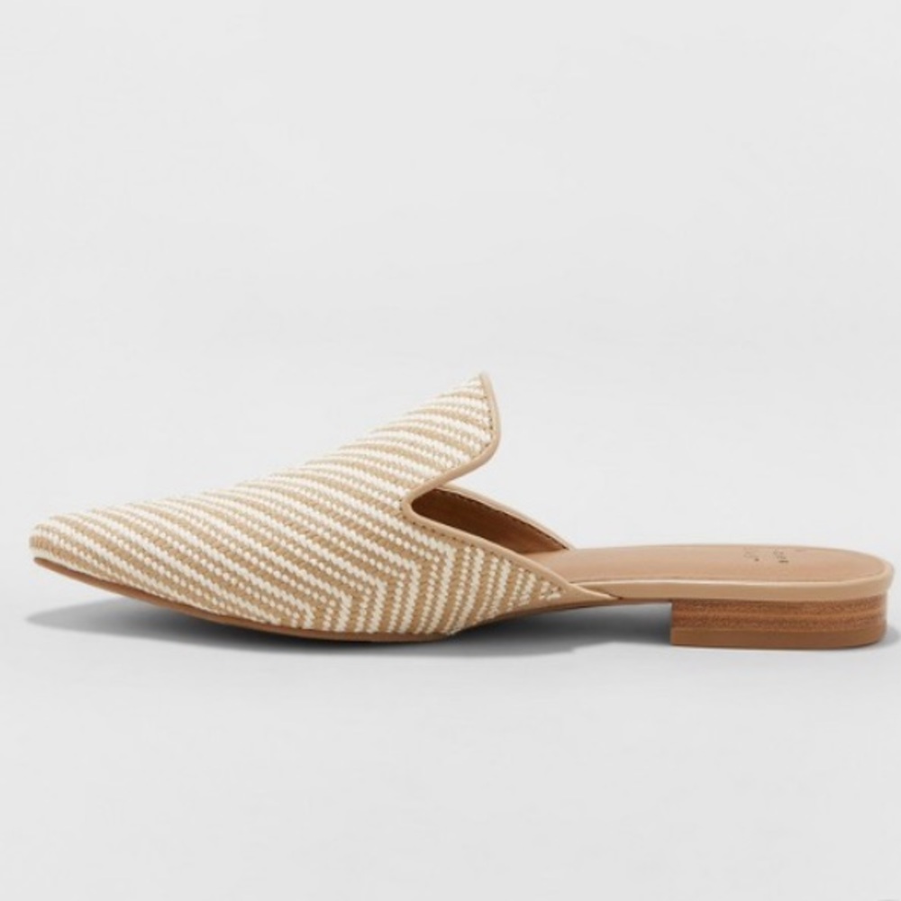 A new day tan and white weave mules Sz 6 NWT